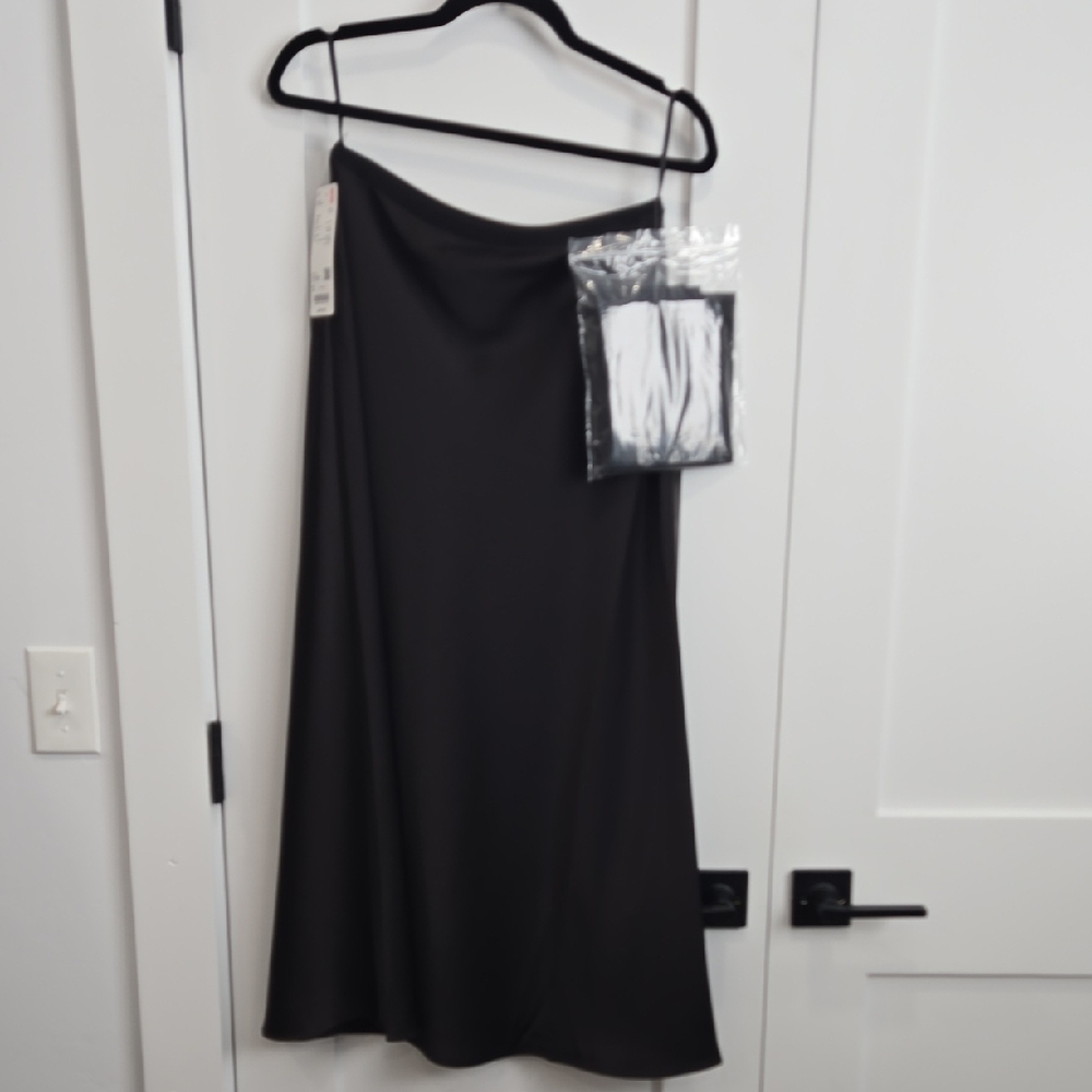 Uniqlo Black Maxi Skirt